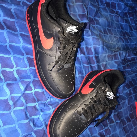 Shoes - Picture 2 of 8